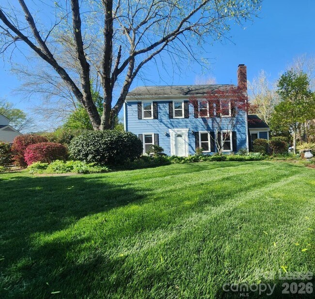 Building Photo - 2015 Glouchester Cir