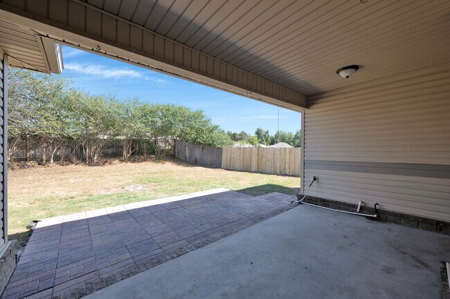 Building Photo - 472 Prairie Field Dr