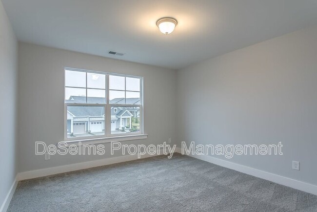 Building Photo - 5054 Gracious Dr