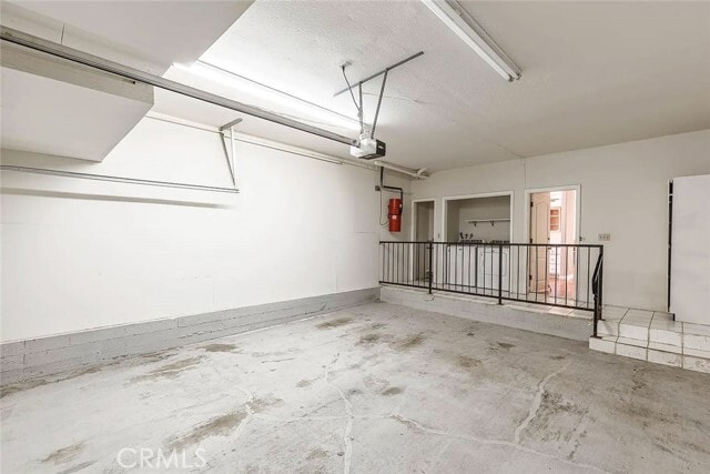 Building Photo - 1403 W Santa Cruz St