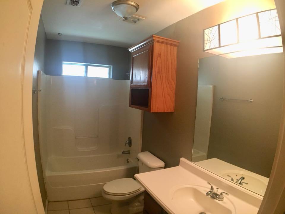 Building Photo - 1107 S Palm Dr