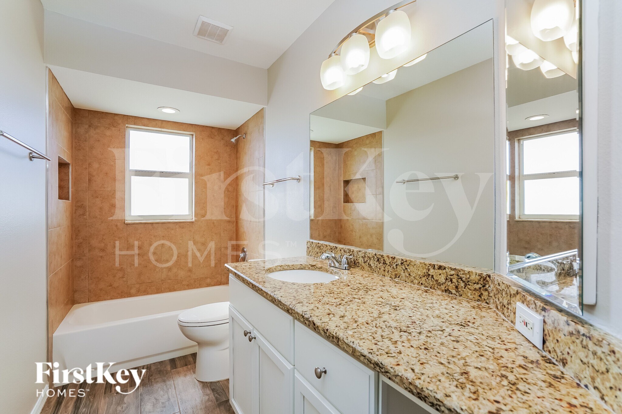 Building Photo - 1821 NW 23rd Ave