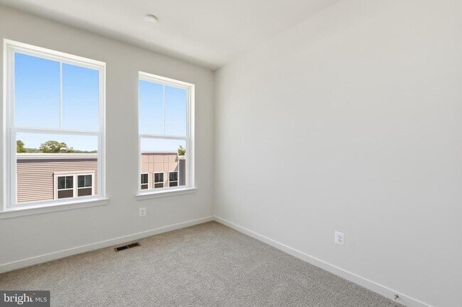 Building Photo - 18002 Alicia Ave