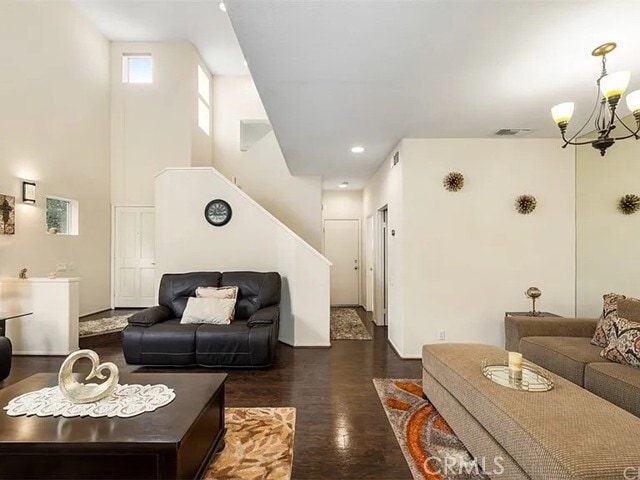 Building Photo - 908 S Lone Pine Ln