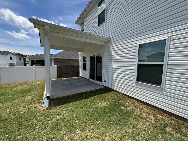 Building Photo - 702 Whitebark Dr