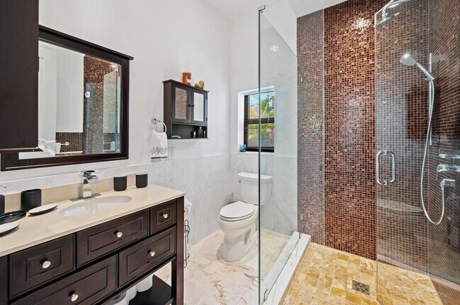 Building Photo - 2437 Castilla Isle