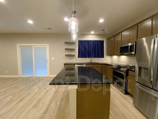 Building Photo - 5514 Cameo Dr