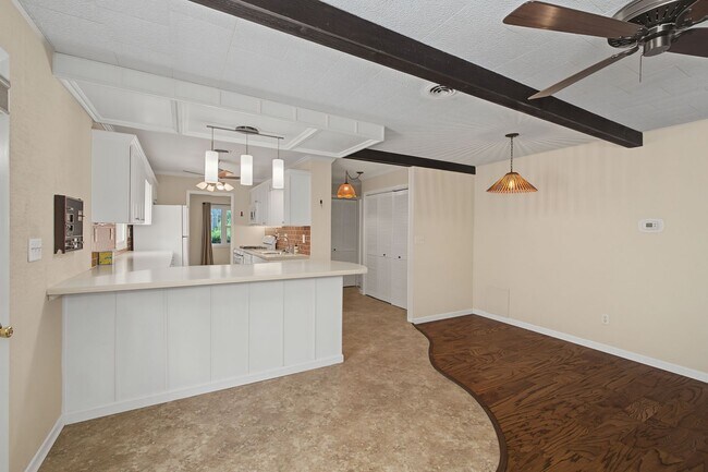 Building Photo - Spacious 3-Bedroom, 2-Bath Home for Rent in Urbana