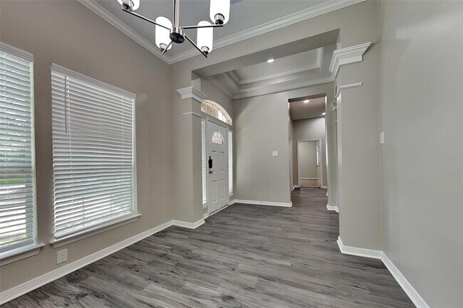 Building Photo - 6818 Auburn Oak Trail