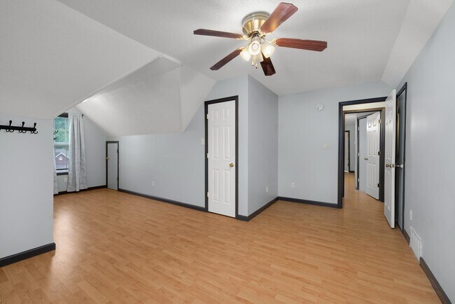 Building Photo - 463 David Reed Dr