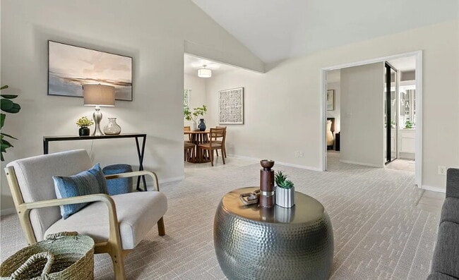 Building Photo - 126 Streamwood