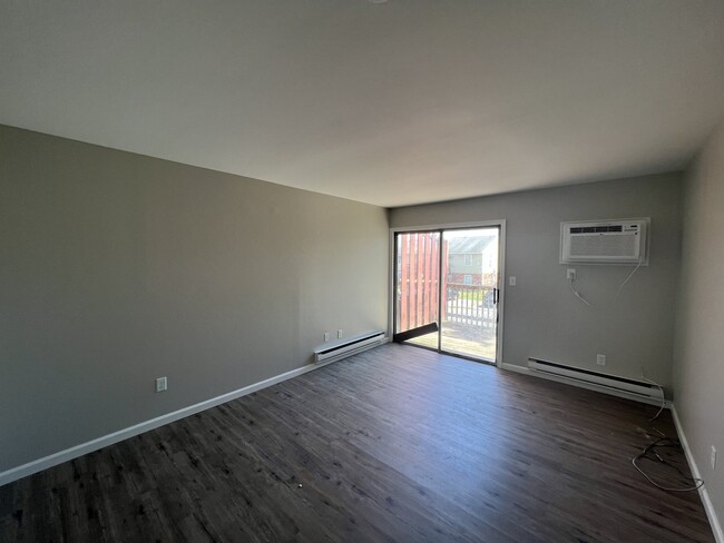 Building Photo - AVAILABLE NOW! Newly Renovated 2BR in Alle...