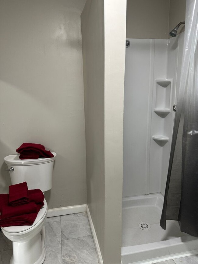 Building Photo - Beautiful House for Rent