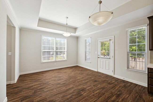 Building Photo - 2624 Detering St