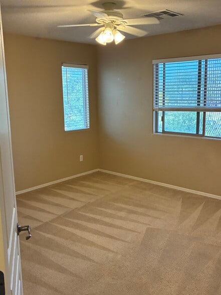 Building Photo - 1370 E Joseph Way