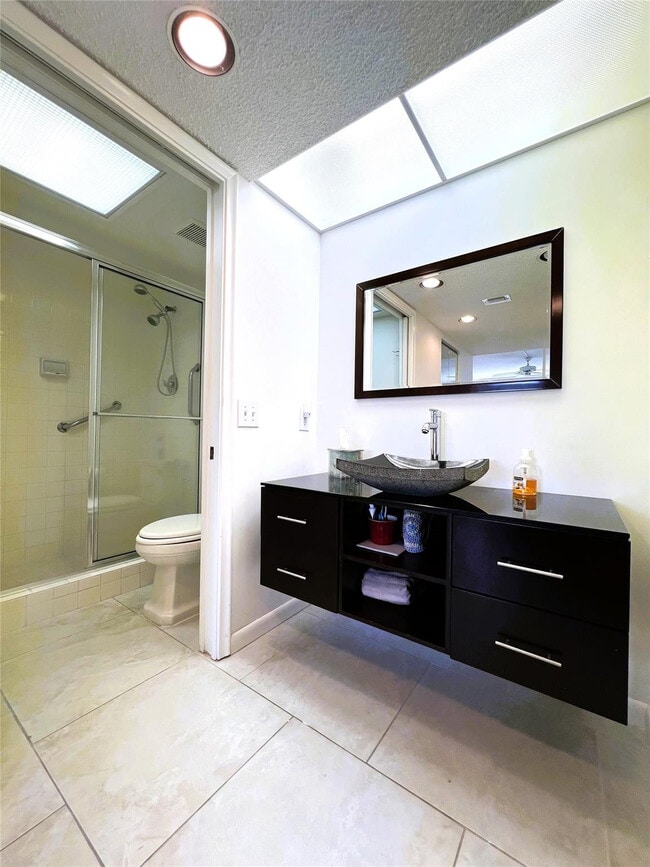 Building Photo - 1605 Abaco Dr