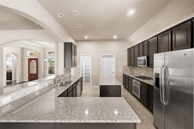Building Photo - 2 Prairie Falcon Place
