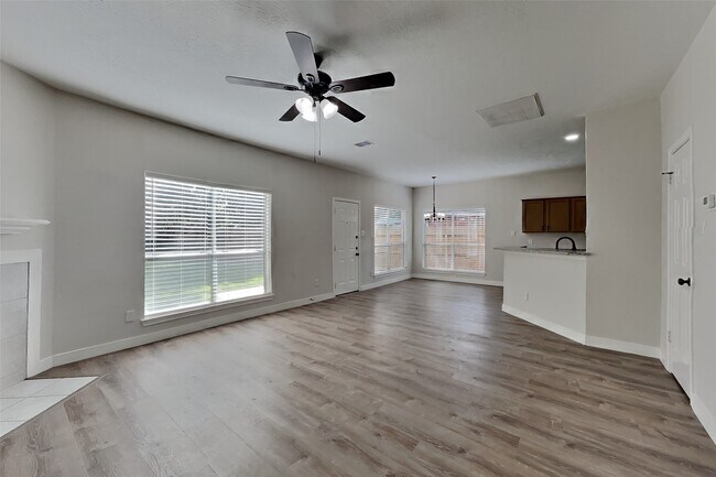 Building Photo - 30802 Sifton Dr
