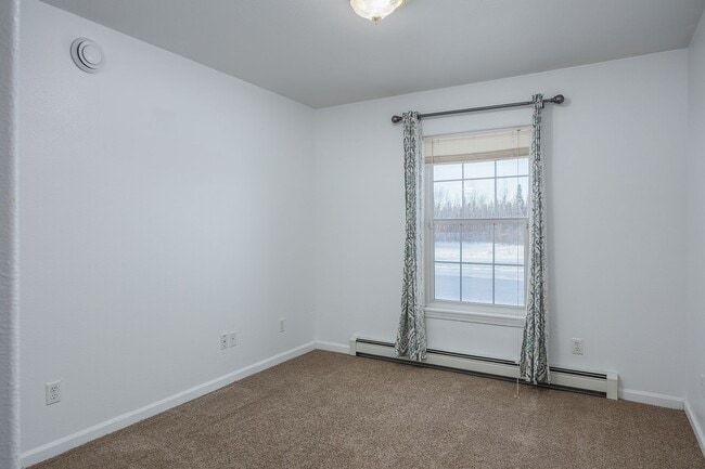 Building Photo - Spacious 5 Bedroom Home on 6 Acres – North Pole, Alaska