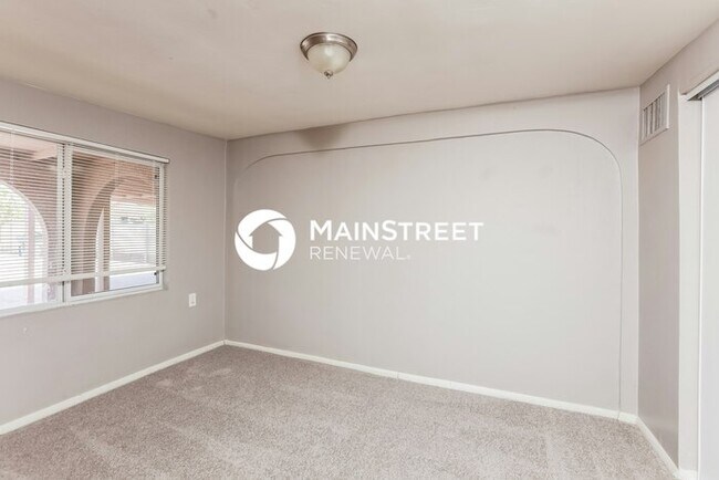 Building Photo - 4 Bedroom Pet-Friendly Home in Tucson, AZ with Main Street Renewal