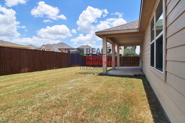 Building Photo - Beautiful 4 Bedroom/2 Bath Open Concept Home