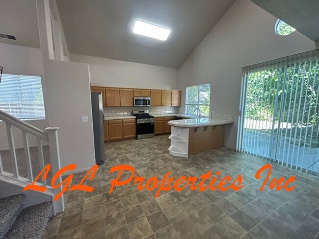 Building Photo - 4116 Woodwillow Ln