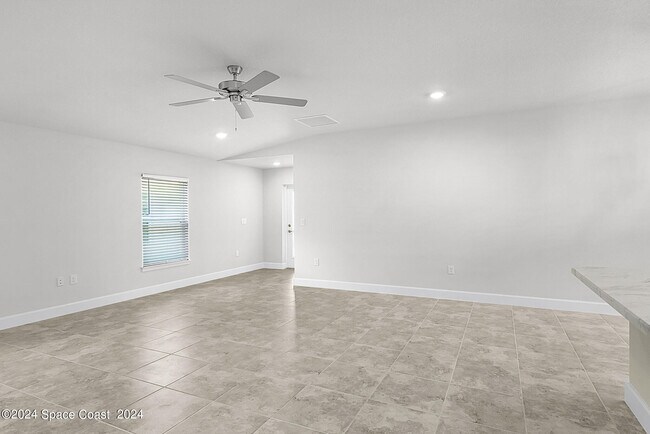 Building Photo - 1063 Grantham Ln