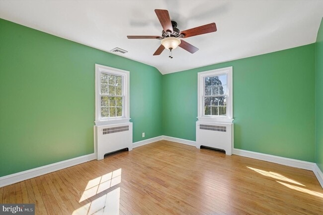 Building Photo - 1156 Garfield Ave