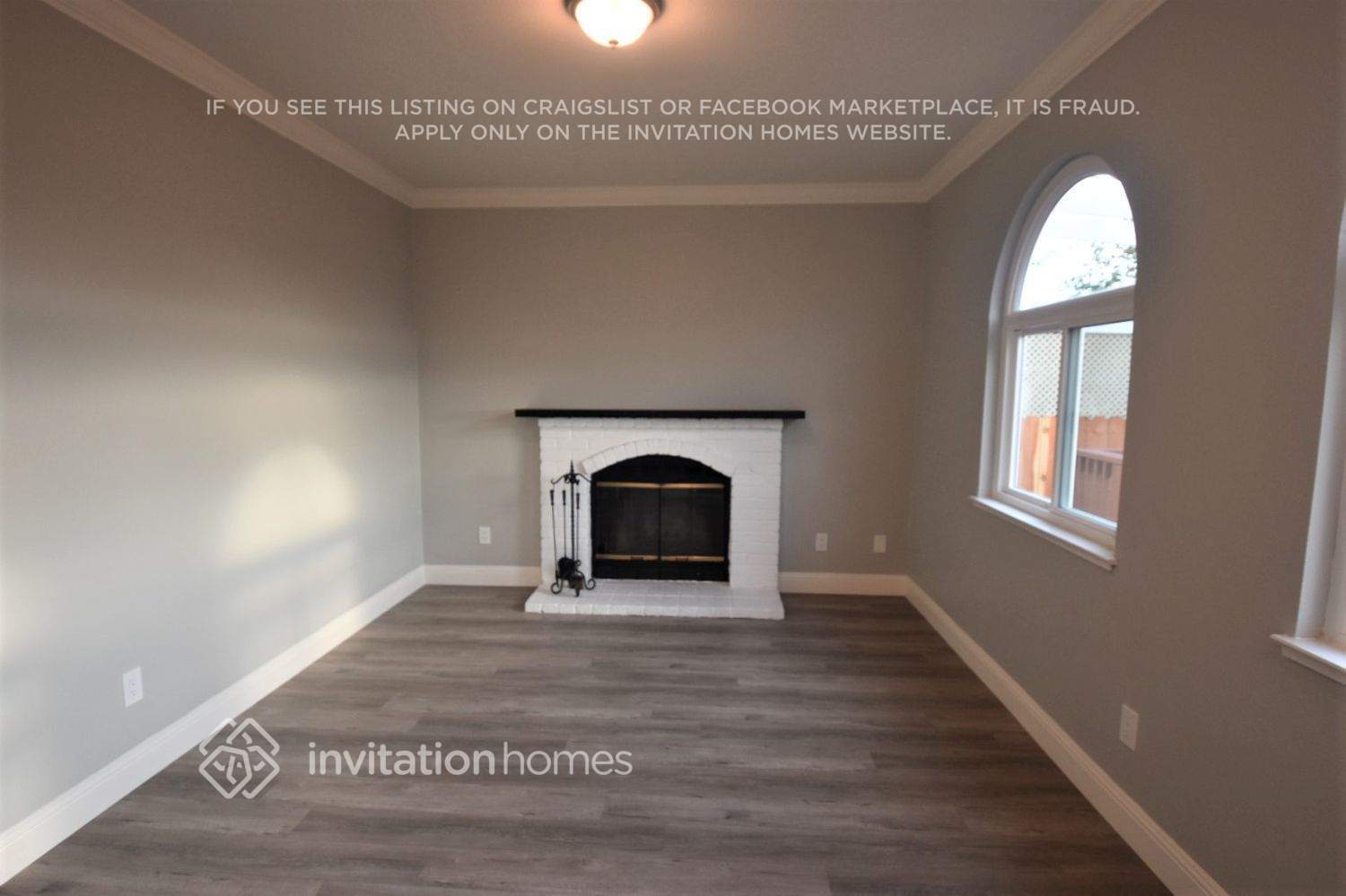 Building Photo - 1070 Silk Oak Dr