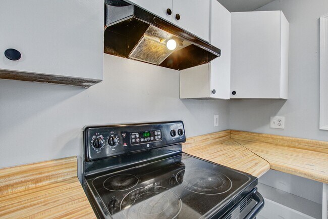 Building Photo - 3BR / 1BA Home for Rent in North Charleston – Available Now