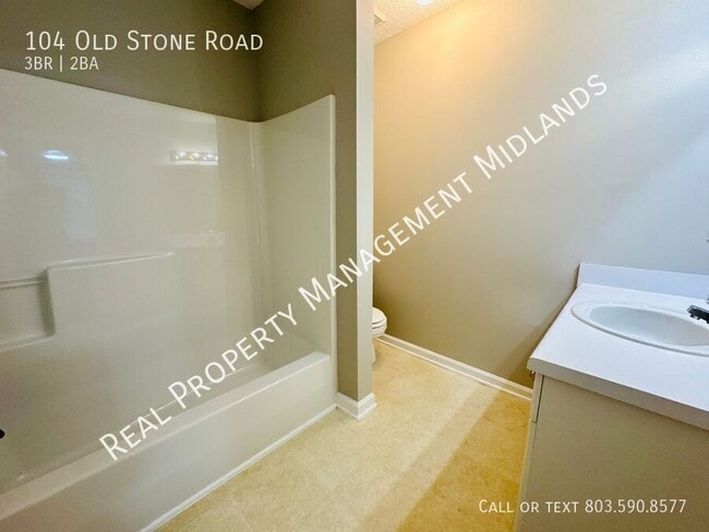 Building Photo - 104 Old Stone Rd