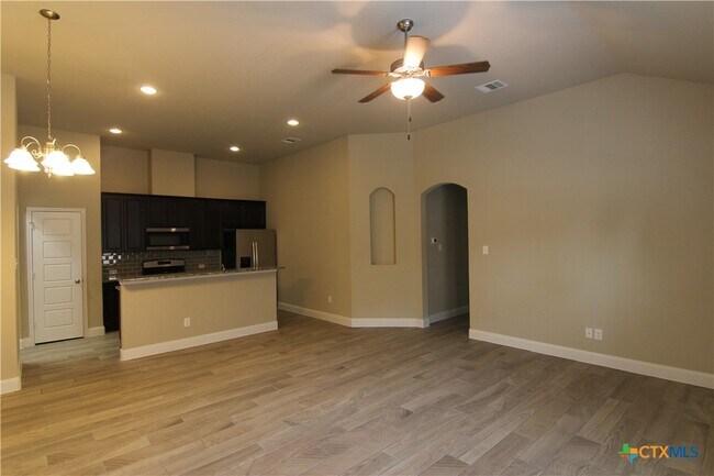 Building Photo - 1259 FM306