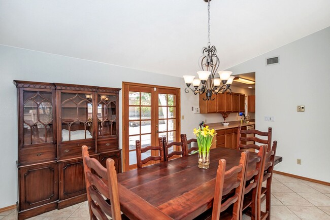 Building Photo - Spacious 2-Bedroom Home with Room to Roam ...
