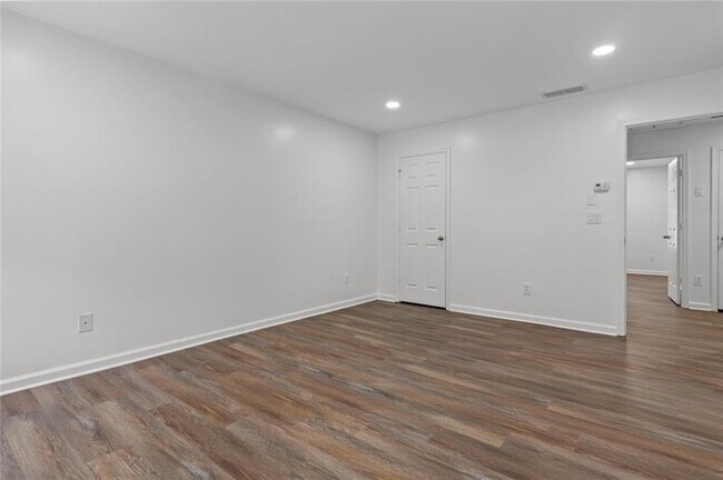 Building Photo - 2122 Meadow Peak Rd