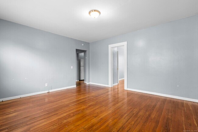 Building Photo - 38 Beacon St