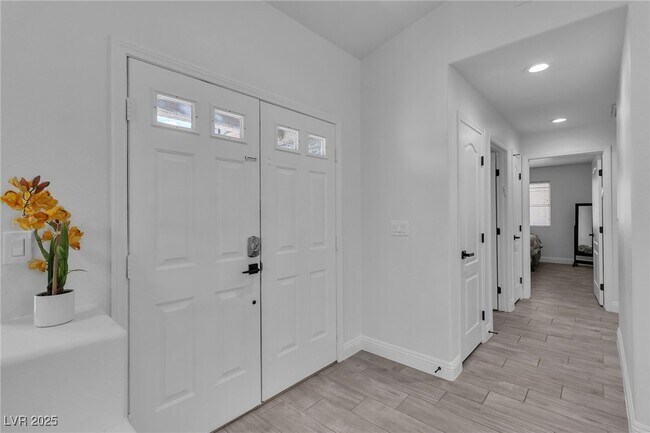 Building Photo - 1763 Summerwood Cir