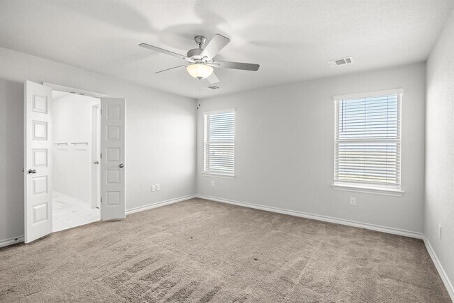 Building Photo - 798 Eves Necklace Dr.