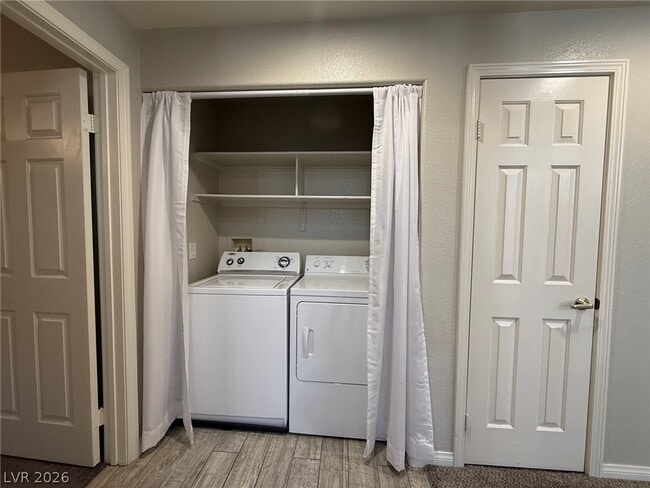 Building Photo - 2113 Echo Bay St