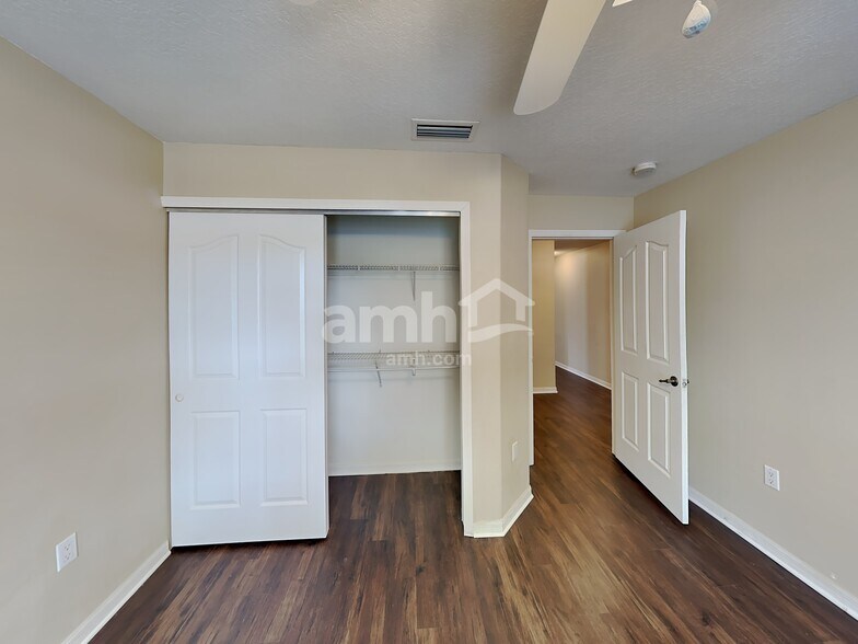 Building Photo - 10512 Boyette Creek Blvd