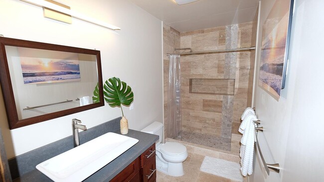 Building Photo - 4720 Aukai Ave