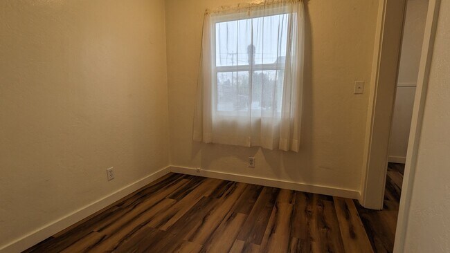 Building Photo - 2069 Holly St