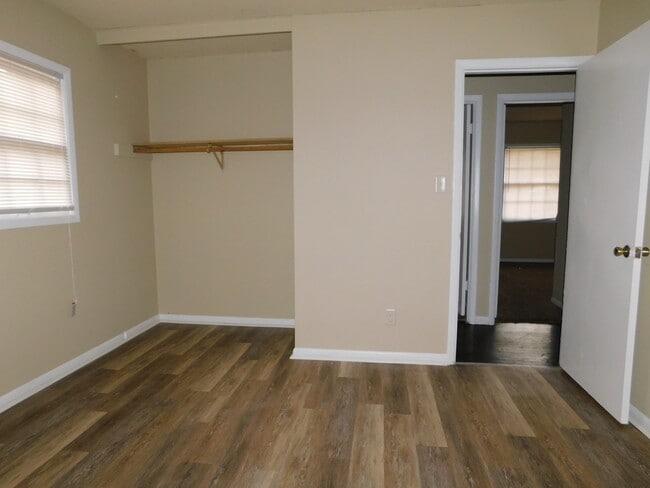 Building Photo - 3 Bedroom Home in Valdosta