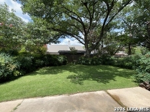 Building Photo - 13915 Laurel Hollow
