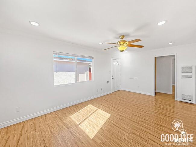 Building Photo - Fond Du Lac Ave