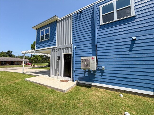 Building Photo - 1224 Kennie Dr