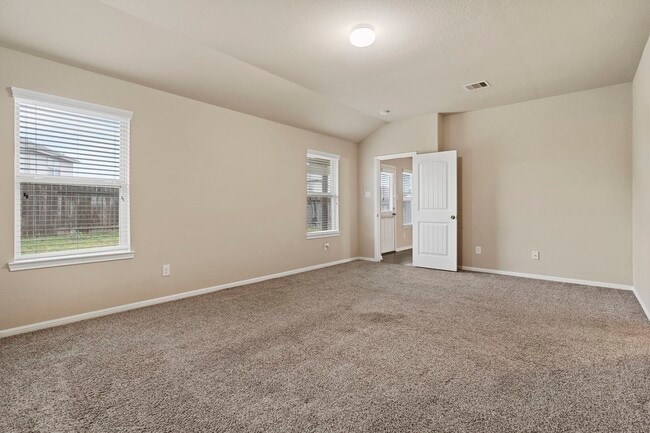 Building Photo - 3322 McDonough Way