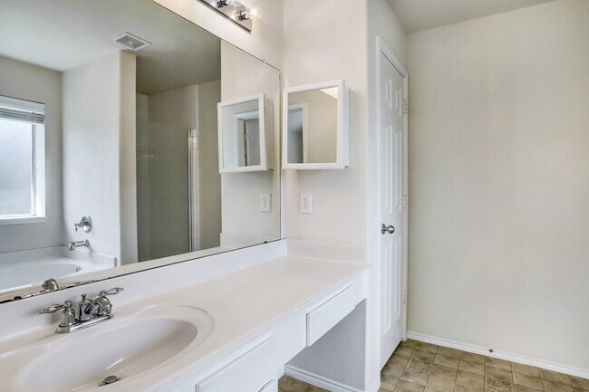 Building Photo - 135 Rustic Colony Ln