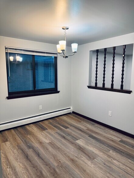 Building Photo - 268 Robert Dr