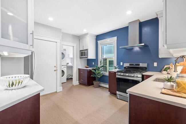 Building Photo - 11 Weld Hill St