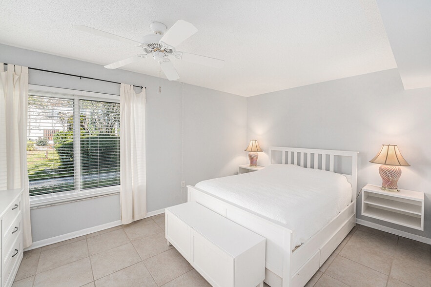 Building Photo - 2211 Belleair Rd